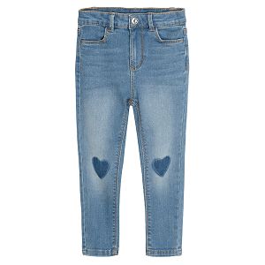 מכנסי ג'ינס עם לבבות