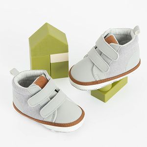 Grey newborn slippers with scratch